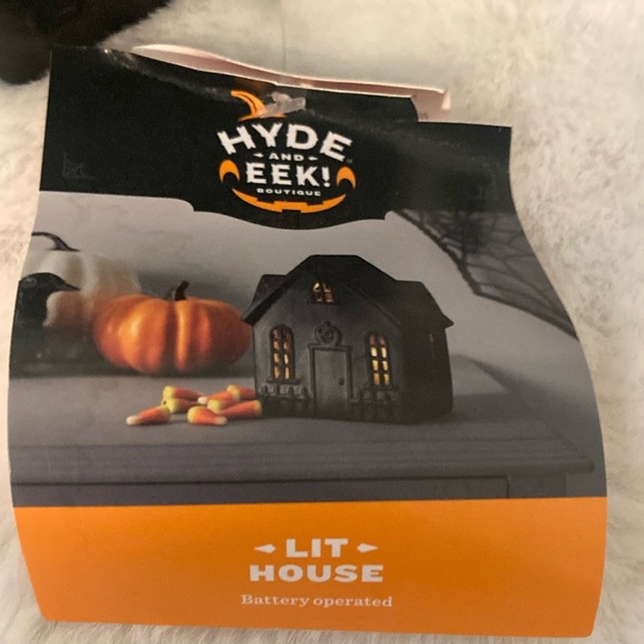 Target Hyde and Eek 2022 Light Up Halloween Haunted Houses - Picture 7 of 15